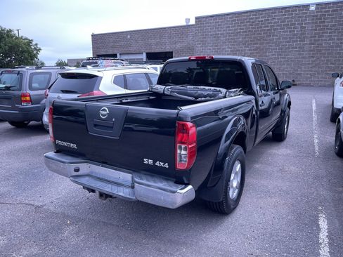 Used 2008 Nissan Frontier SE w/ SE Value Truck Pkg AWD/4WD image 3