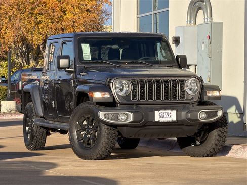 New 2025 Jeep Gladiator Sport image 2