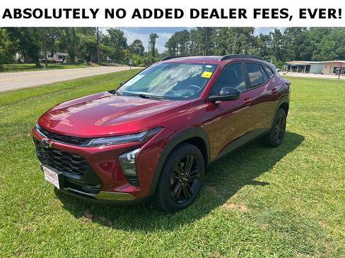 Used 2024 Chevrolet Trax ACTIV FWD image 2