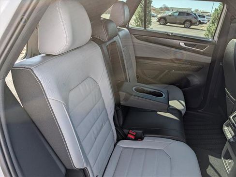 Used 2025 Volkswagen Atlas Cross Sport SEL image 19