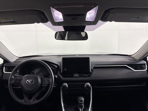 Used 2025 Toyota RAV4 XLE image 20