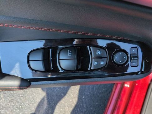 Used 2023 Nissan Altima 2.5 SR FWD image 16