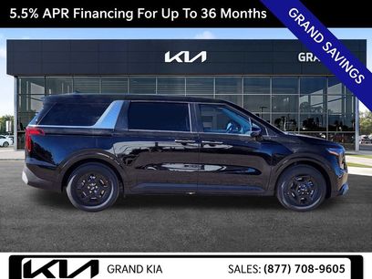 New 2025 Kia Carnival