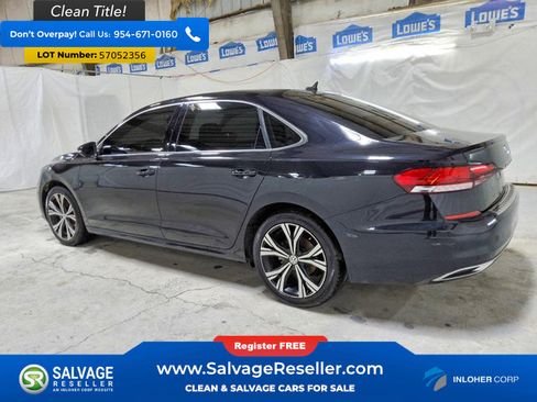 Used 2022 Volkswagen Passat 2.0T SE FWD image 3
