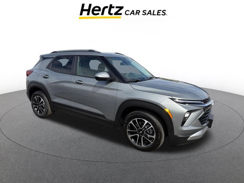 Used 2025 Chevrolet TrailBlazer LT image 1