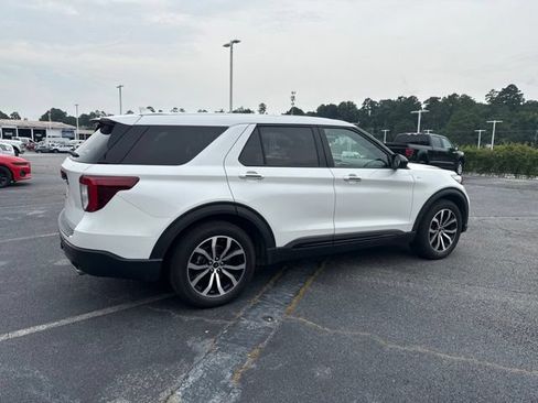 Used 2022 Ford Explorer ST-Line w/ Class IV Trailer Tow Package RWD image 3
