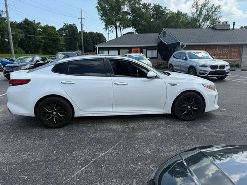 Used 2018 Kia Optima S w/ Panoramic Sunroof Package FWD image 5