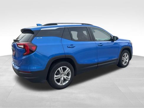 Used 2024 GMC Terrain SLE w/ Driver Convenience Package FWD image 19