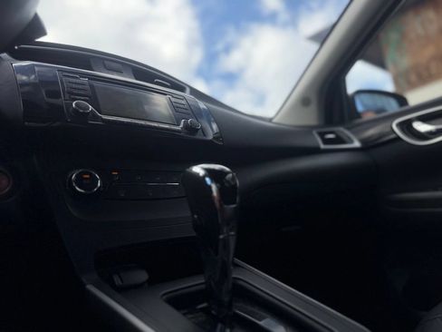Used 2017 Nissan Sentra SV FWD image 18