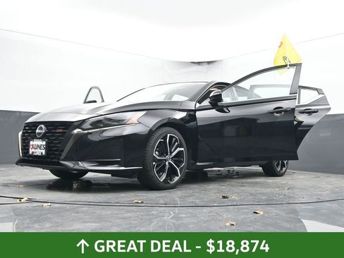 Used 2024 Nissan Altima 2.5 SR FWD image 73