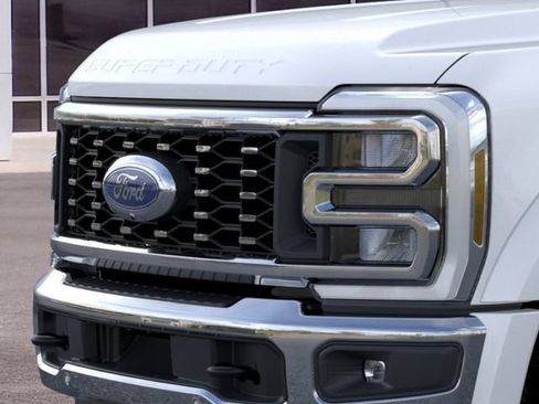 New 2026 Ford F450 King Ranch w/ Chrome Package AWD/4WD image 17
