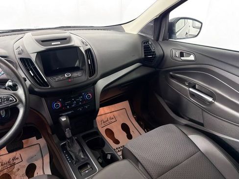 Used 2017 Ford Escape SE w/ Equipment Group 201A FWD image 22