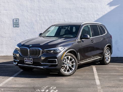 Used 2023 BMW X5 xDrive40i w/ Premium Package AWD/4WD image 34