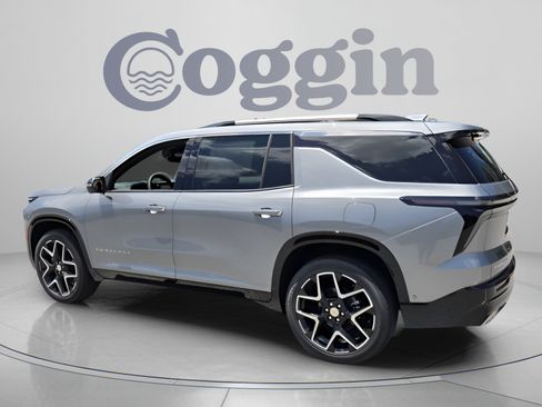 New 2026 Chevrolet Traverse High Country FWD image 3
