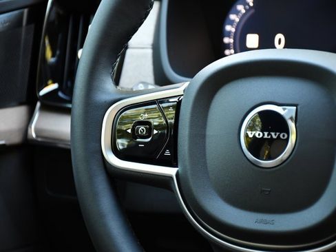 New 2026 Volvo XC90 B6 Plus w/ Protection Package Premier image 22