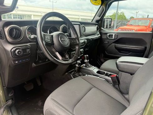Used 2023 Jeep Wrangler Unlimited w/ Cold Weather Group AWD/4WD image 18