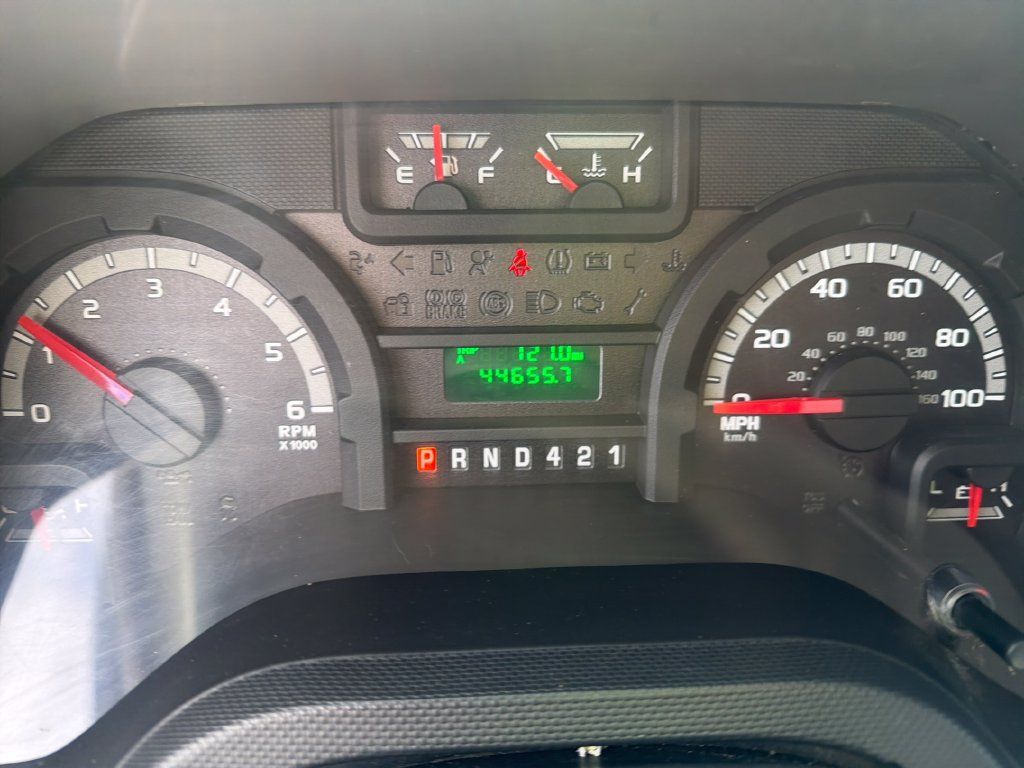 Used 2019 Ford E-450 and Econoline 450 Super Duty w/ Exterior Upgrade Package RWD image 13