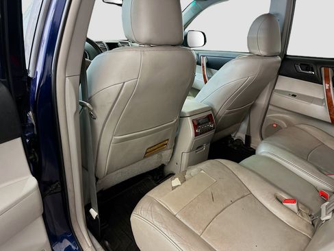 Used 2012 Toyota Highlander Limited w/ Tow Pkg image 29