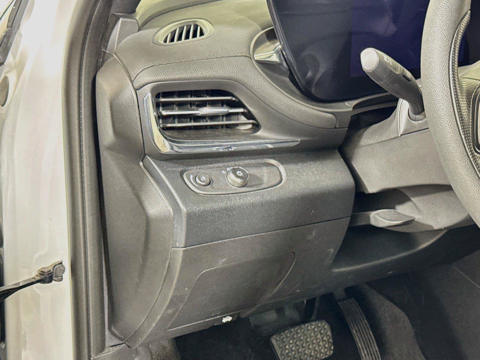 Used 2026 Buick Envista Preferred FWD image 8