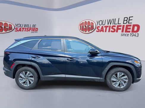 Used 2022 Hyundai Tucson Blue AWD/4WD image 2