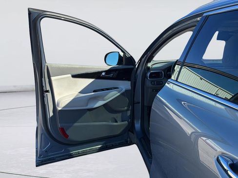 Used 2020 Kia Sorento SX image 26