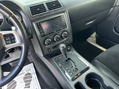 Used 2014 Dodge Challenger R/T RWD image 18