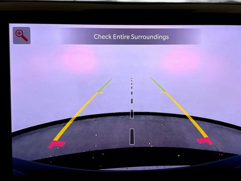 Used 2025 Jeep Grand Cherokee Limited w/ Black Appearance Package image 16