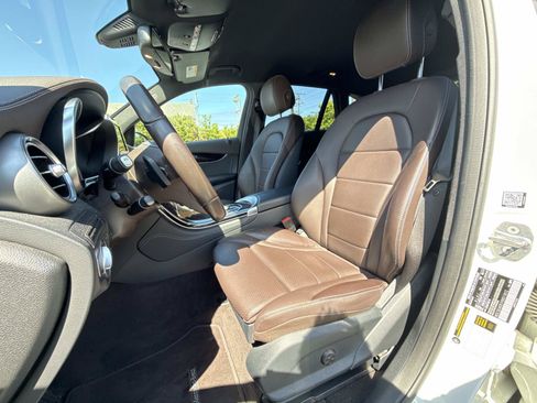 Used 2017 Mercedes-Benz GLC 300 4MATIC image 12