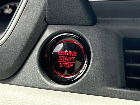 New 2025 Honda Pilot Touring image 36