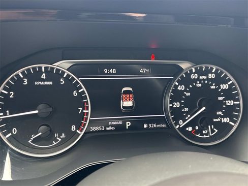 Used 2023 Nissan Pathfinder SL image 31