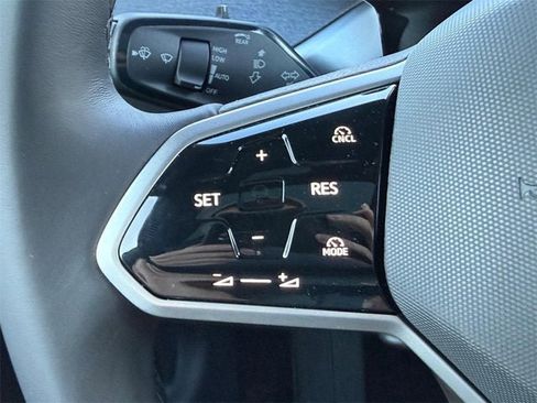 New 2025 Volkswagen ID. Buzz Pro S Plus image 10