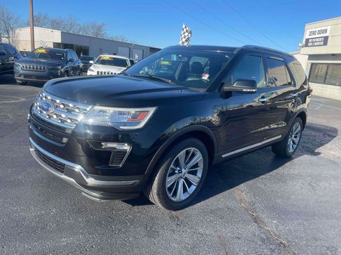 Used 2018 Ford Explorer Limited image 2