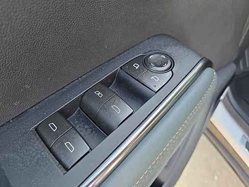 Used 2026 GMC Acadia AT4 w/ Luxury Package AWD/4WD image 34