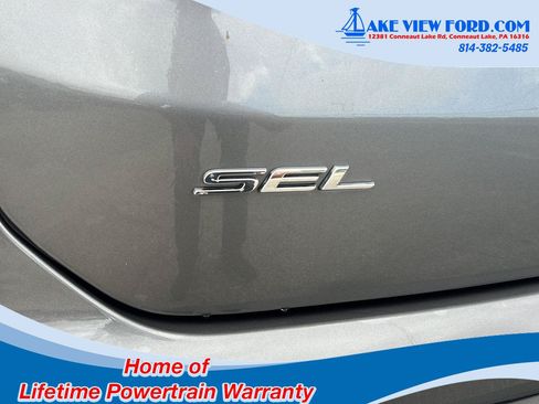 Used 2024 Ford Edge SEL AWD/4WD image 9