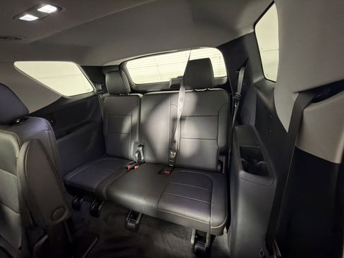 Used 2020 Chevrolet Traverse RS image 19