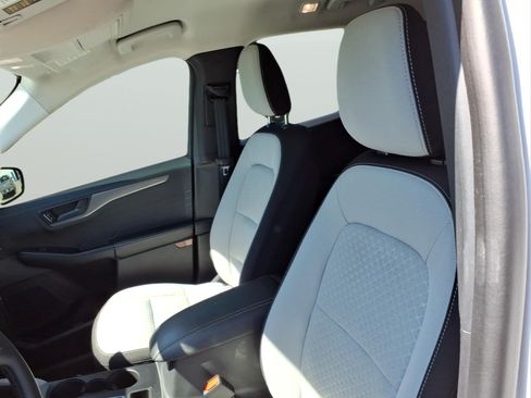 Used 2024 Ford Escape Active w/ Tech Pack #1 AWD/4WD image 12