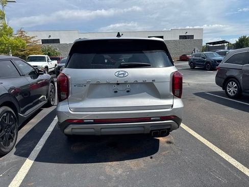 Used 2025 Hyundai Palisade SEL FWD image 4