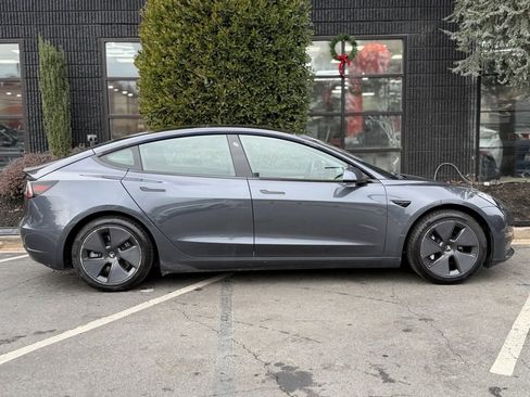 Used 2021 Tesla Model 3 Standard Range Plus image 21