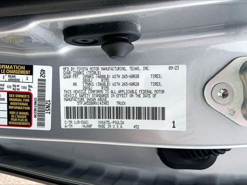 Used 2024 Toyota Tundra Limited w/ Power Package AWD/4WD image 36