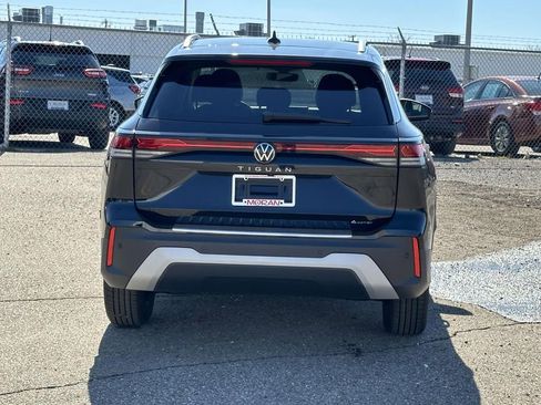 New 2025 Volkswagen Tiguan S AWD/4WD image 4