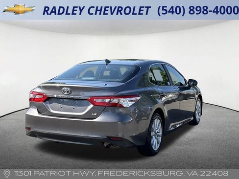 Used 2019 Toyota Camry LE image 8