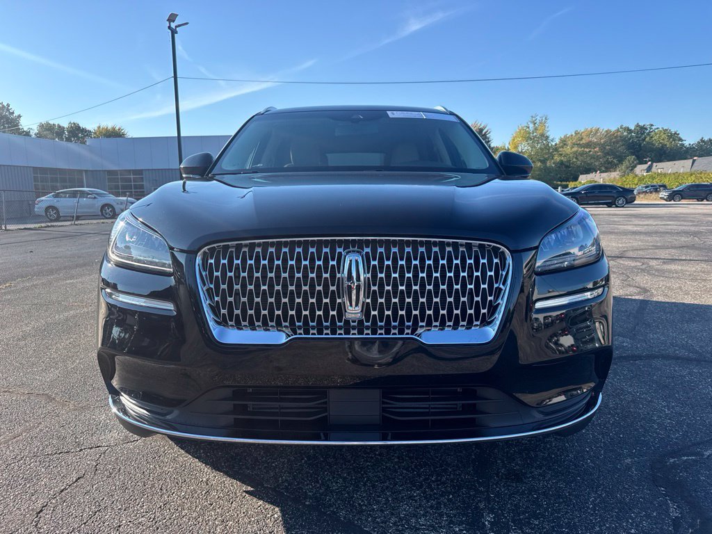 Used 2022 Lincoln Corsair AWD w/ Equipment Group 101A image 8