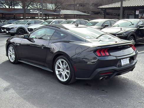 Used 2024 Ford Mustang GT Premium image 5