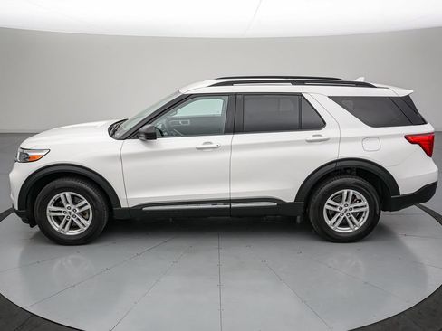Certified 2024 Ford Explorer XLT w/ Equipment Group 202A AWD/4WD image 7