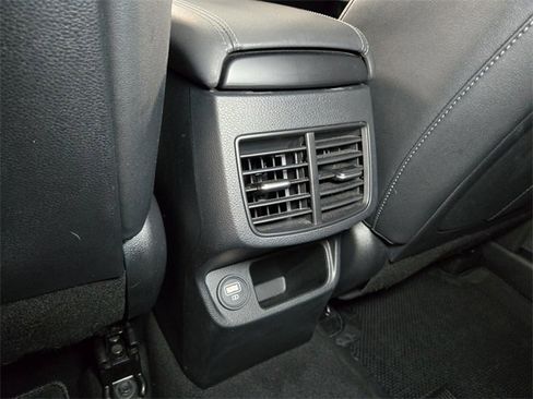 Used 2023 Kia Seltos SX image 19