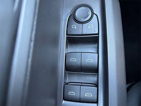 New 2026 Chevrolet Colorado W/T image 15