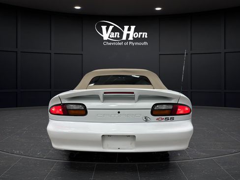 Used 2000 Chevrolet Camaro Z28 w/ SS Performance/Appearance Pkg RWD image 11