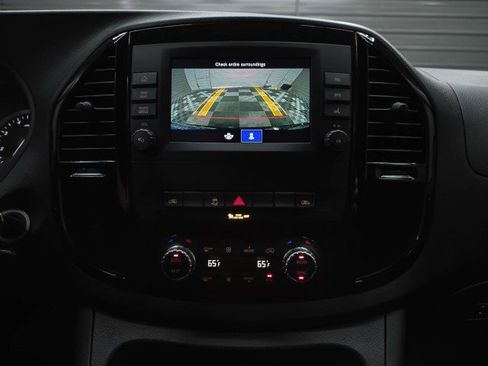 Used 2023 Mercedes-Benz Metris Passenger image 29