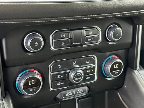Used 2024 Chevrolet Tahoe LS RWD image 28
