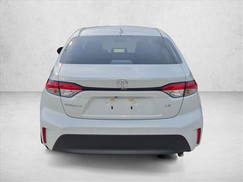 Used 2026 Toyota Corolla LE FWD image 6